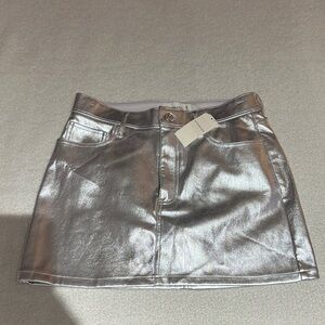 NWT Abercrombie & Fitch (SIZE: 4) Silver Metallic Women's Skirt